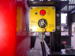 Emplacement du code de verrouillage du mécanisme de restriction de hauteur sur un camion de Terrafirma